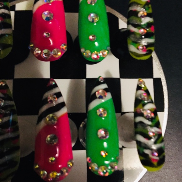 Neon Bling Press On Nails Size Ex Small 3,6,5,7,9 - Picture 4 of 8